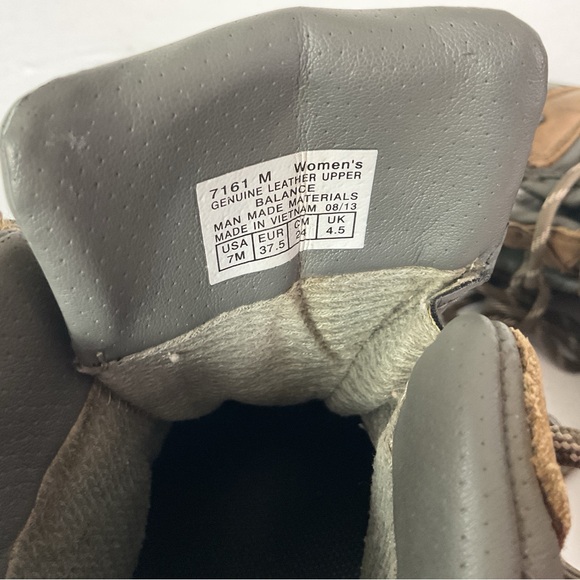 Vasque goretex leather hiking boots for women -US 7 M - Picture 8 of 9